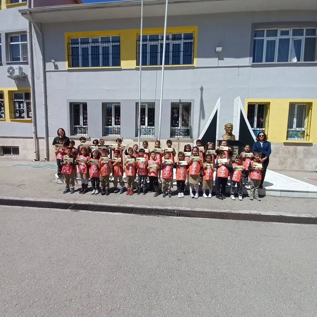 Kocatepe İlkokulu 1-B Sınıfı Öğrencileri YavruTEMA İle Doğa İçin Adım Attı