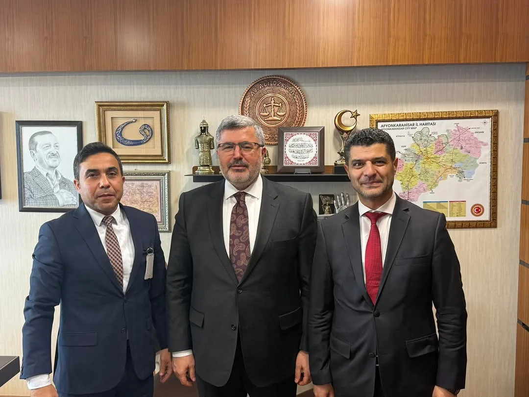 AKÜ Dinar Uygulamalı Bilimler Yüksekokulu Müdürleri Gazi Meclisinde Misafir Edildi