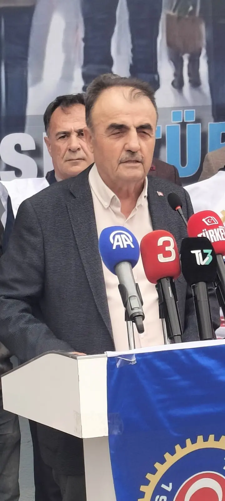 USLU: “1 MAYIS İDEOLOJİK DEĞİL, EMEK GÜNÜDÜR”