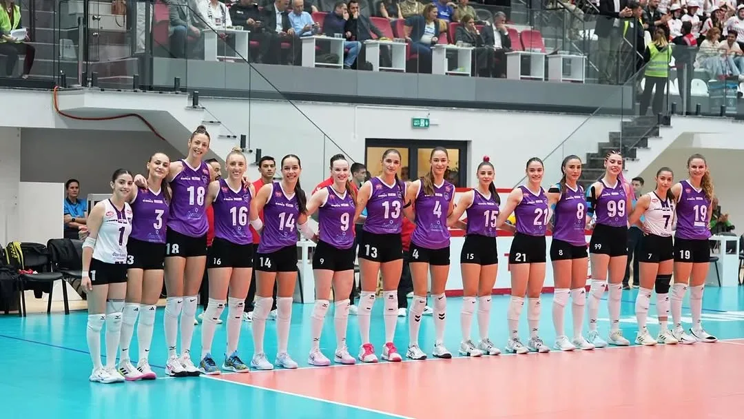 Afyon Belediye Yüntaş Kadın Voleybol Takımı Sultanlar Ligi'ne Yükseldi