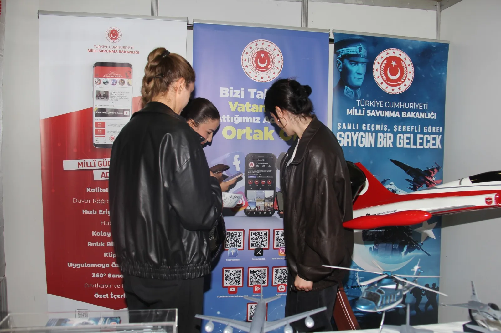 Kariyer Fuarı Devam Ediyor