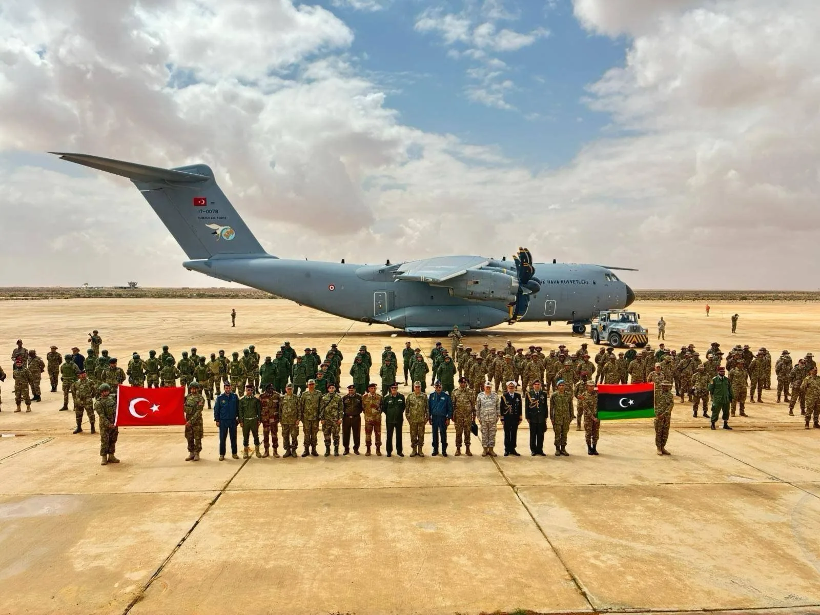Libya'dan Türkiye'ye Askeri Personel Gönderimi