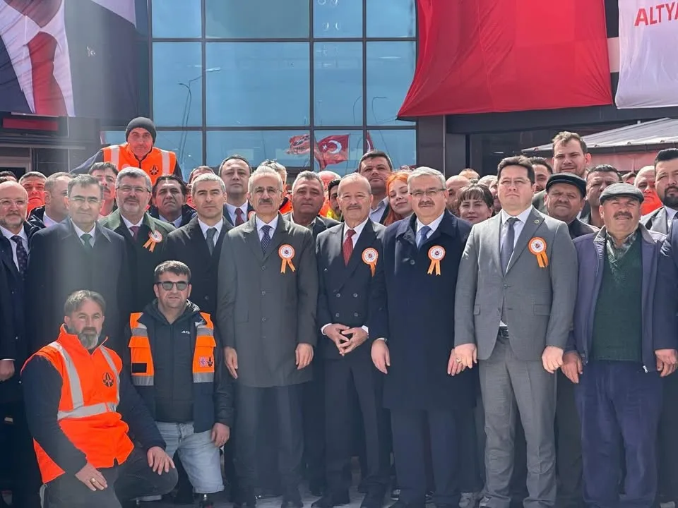 Ulaştırma ve Altyapı Bakanı Abdülkadir Uraloğlu'nun Katılımıyla Yol Açılışı ve Temel Atma Töreni Gerçekleştirildi