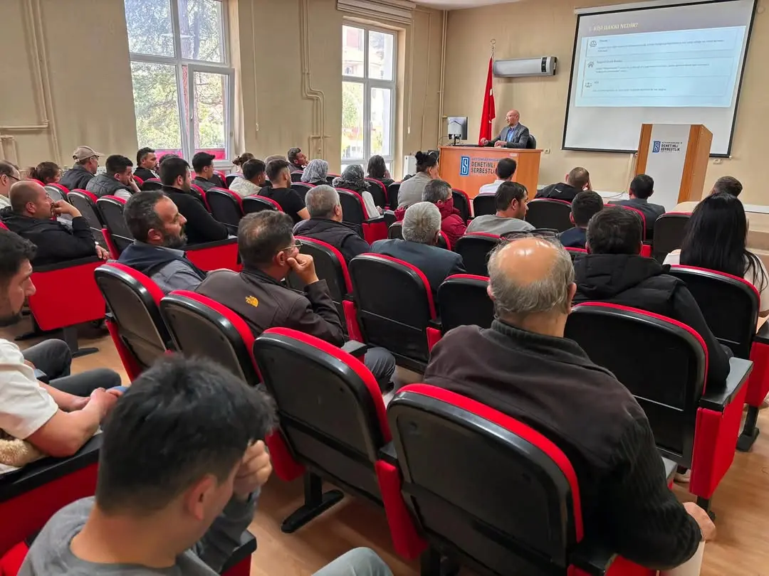 Av. Hasan Muhammet SEZER Afyonkarahisar'da Suç ve Suçu Önleme Semineri Verdi