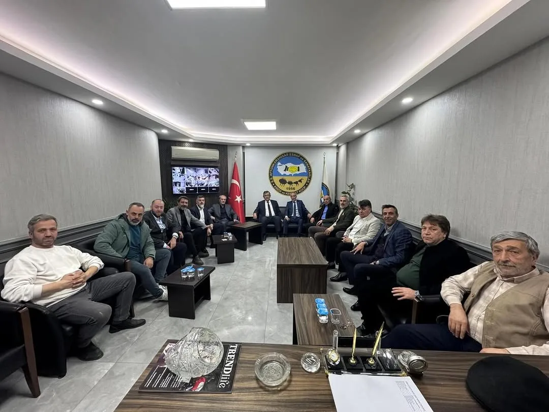 Afyonkarahisar Esnaf ve Sanatkarlar Odaları Birliği Başkanı ve Merkez Oda Başkanları Toplantıda Bir Araya Geldi